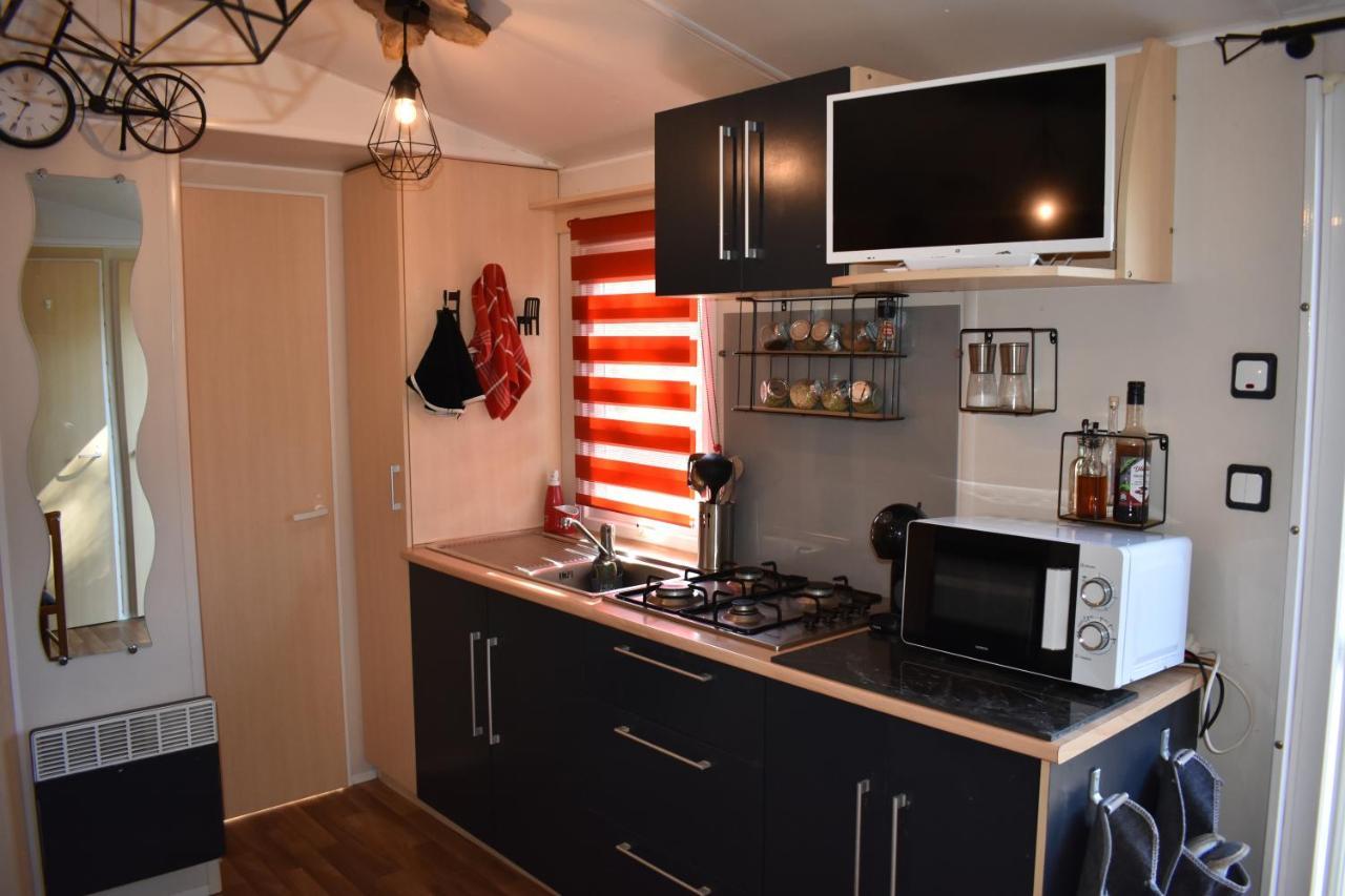 Mobil-Home Sur Terrain Bucolique Hyeres Exterior photo
