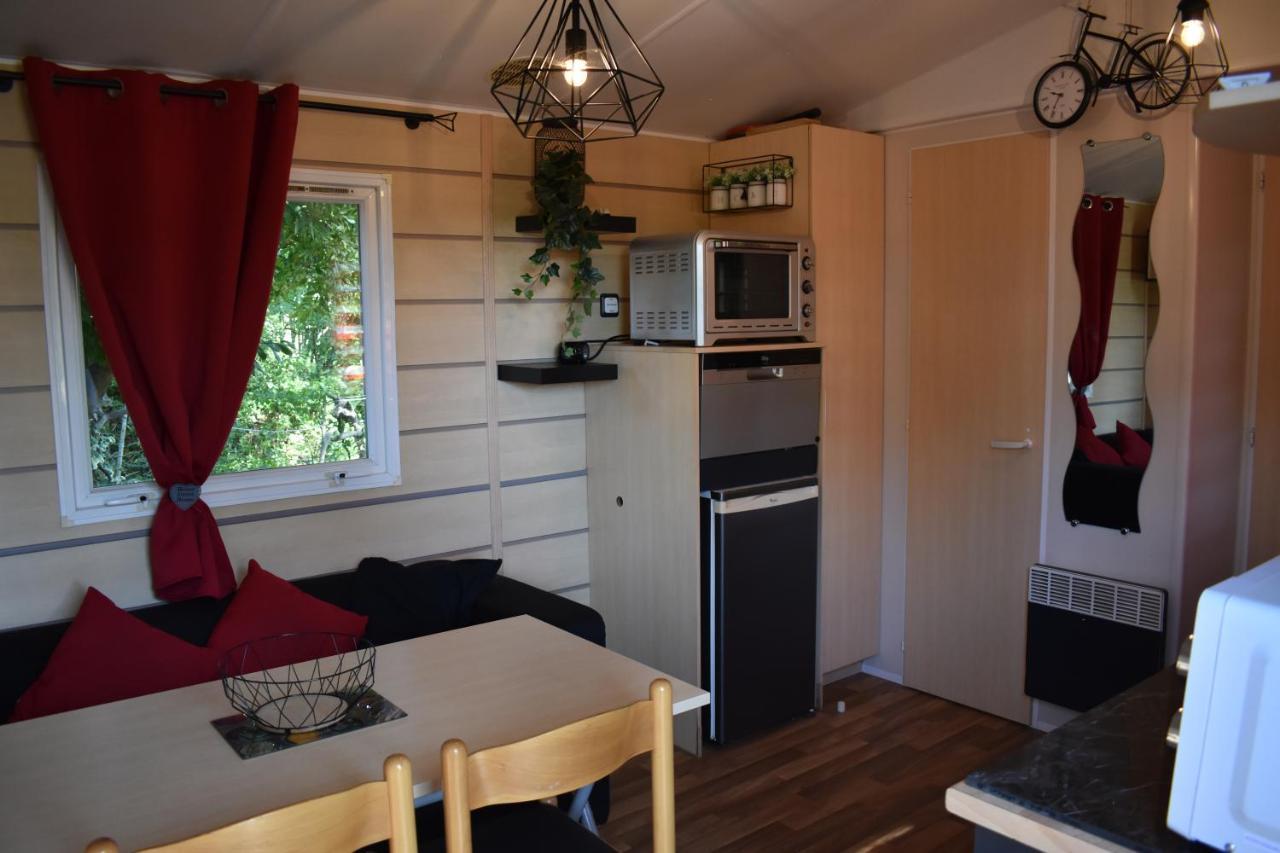 Mobil-Home Sur Terrain Bucolique Hyeres Exterior photo
